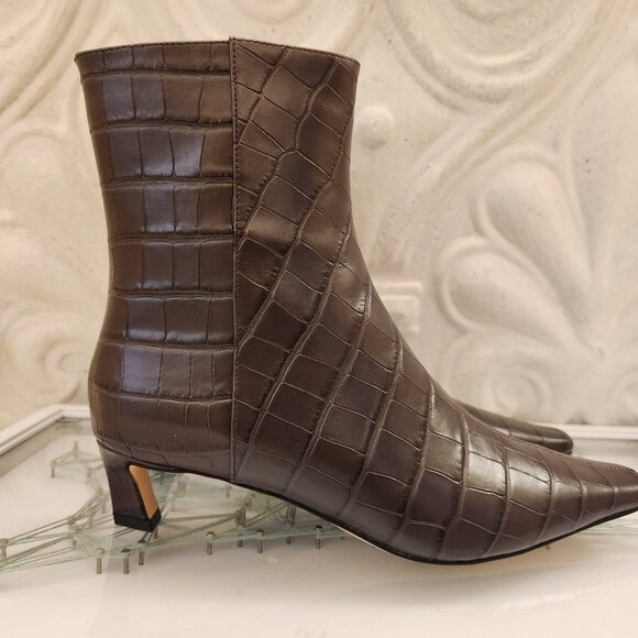 Michael Kors "Cosmo Crocco" Kitten Booties. Leather. NWT. Size 6.5 - Picture 1 of 7
